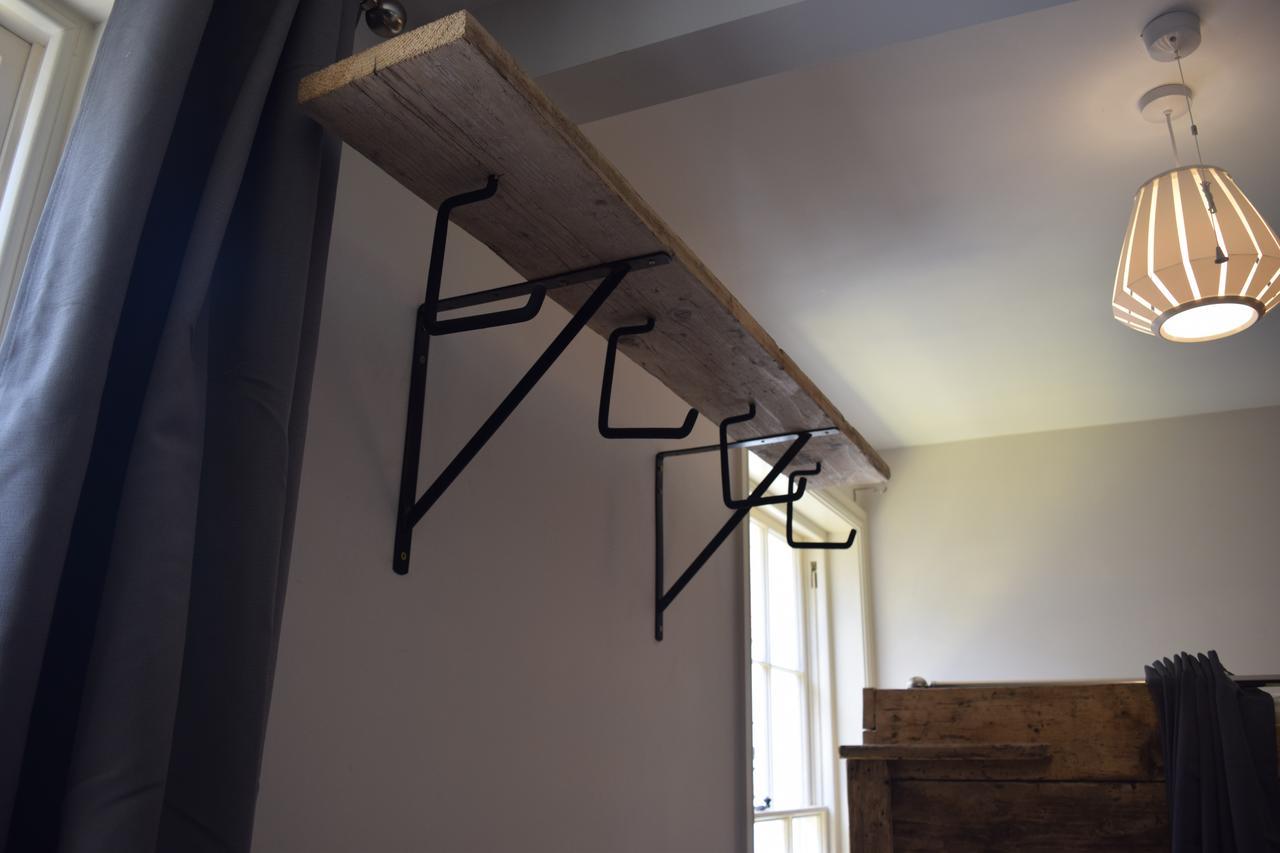 카나번 Ty Glyndwr Bunkhouse, Bar And Cafe 호스텔 외부 사진
