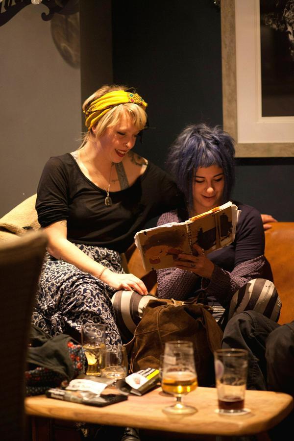 카나번 Ty Glyndwr Bunkhouse, Bar And Cafe 호스텔 외부 사진